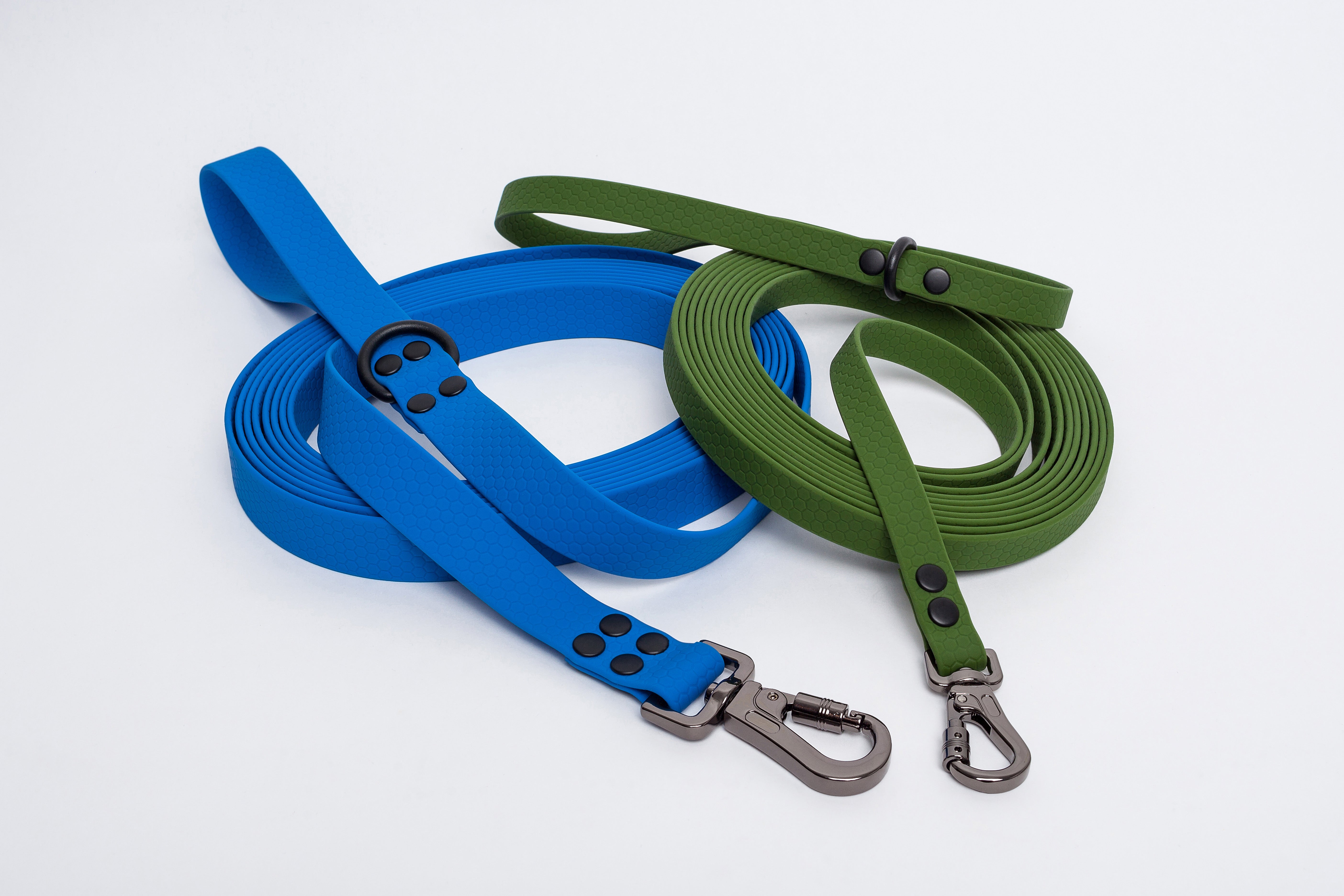 Correa de entrenamiento para perros en ancho grande y pequeño de diferentes colores