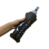 Botella plegable para mascotas en color negro